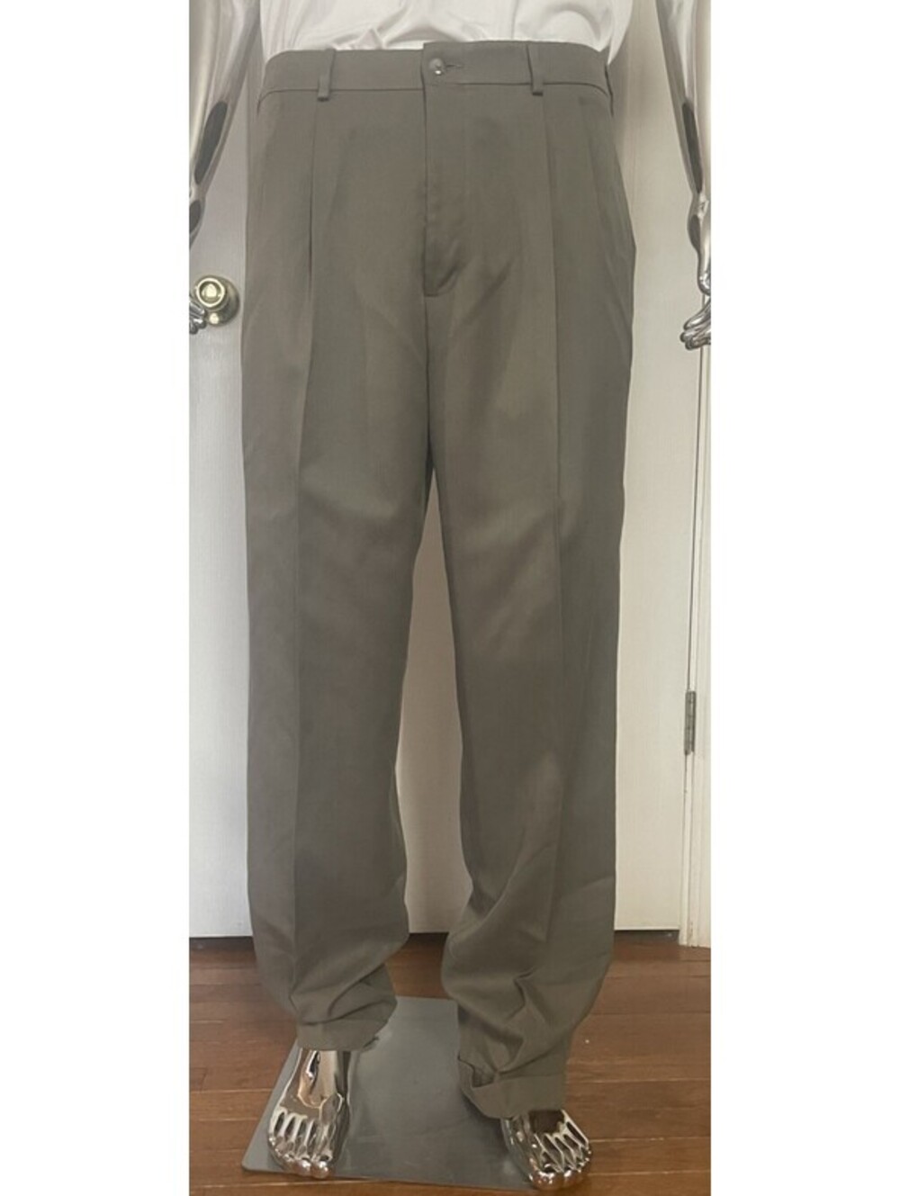 Men's Bill Blass Studio Pleated Cuffed Dress Pants, 34x32 - Birch